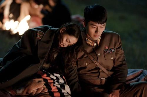 Hyun Bin và Son Ye Jin tạo nên chuyện tình kinh điển màn ảnh Hàn.