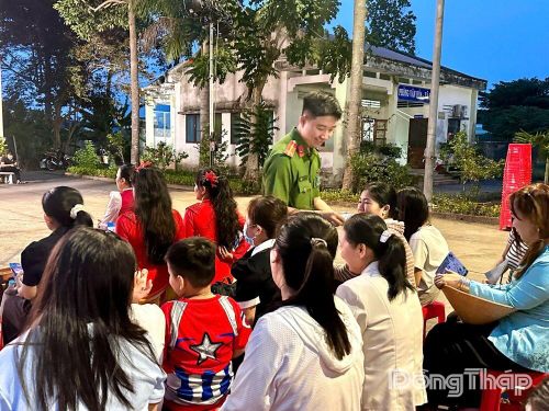 Phường Mỹ Phong đẩy mạnh tuyên truyền nhằm nâng cao nhận thức trong Nhân dân.