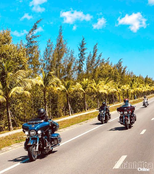 Các thành viên H-D Hanoi MC có những trải nghiệm tuyệt vời trên hành trình dài 1.500km từ Hà Nội đến Nha Trang tham gia lễ hội.