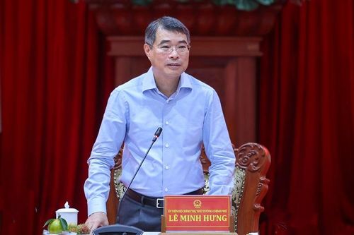 Thủ tướng ghi nhận, biểu dương những nỗ lực, kết quả nổi bật mà Đảng bộ, chính quyền và nhân dân tỉnh Đồng Tháp đạt được trong thời gian qua, đóng góp vào thành tựu chung của cả nước. Ảnh: CP