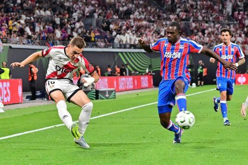 Crystal Palace và Rayo Vallecano tạo nên màn so tài đầy tốc độ và quyết liệt
