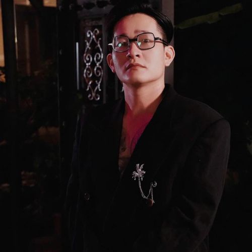 Mr.Nhân từng là cựu thủ lĩnh nhóm BR Boiz và đang trong quá trình gây dựng lại Tổ đội SGM.