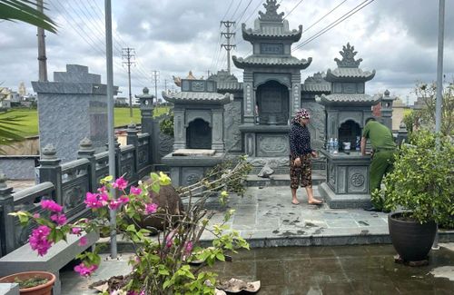 Khu vực mộ nhà dân bị đập phá. Ảnh: Cơ quan Công an.