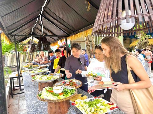 Ẩm thực Khánh Hòa hút khách du lịch