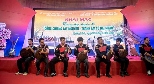 Các nghệ sĩ biểu diễn tại Lễ khai mạc