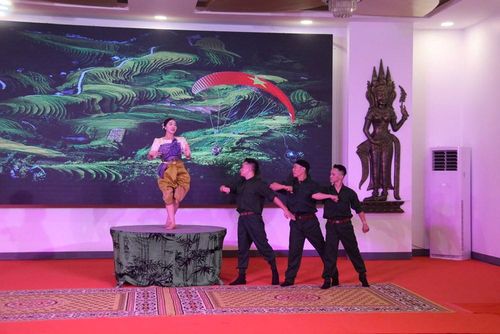 Các tiết mục xiếc kết hợp với âm nhạc, múa đặc sắc tại chương trình