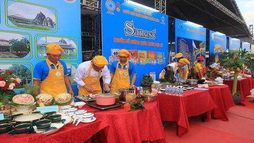Lễ hội ẩm thực yến sào Khánh Hòa luôn được quan tâm tại nhiều kỳ Festival Biển. (Ảnh: PHONG NGUYÊN)