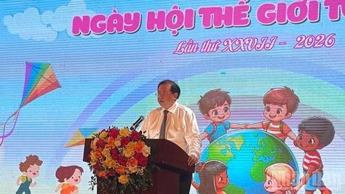 Thứ trưởng Văn hóa, Thể thao và Du lịch Tạ Quang Đông phát biểu khai mạc.