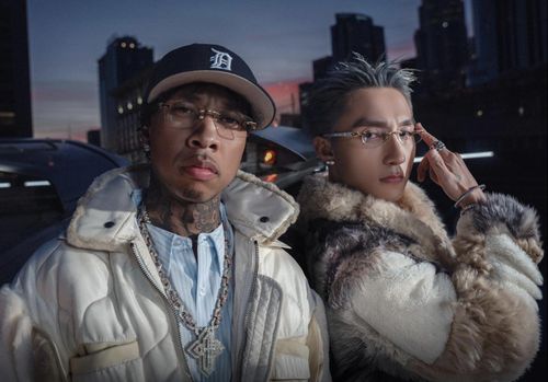 Rapper Tyga và Sơn Tùng M-TP hợp tác trong MV "Come my way". Ảnh: FBNS