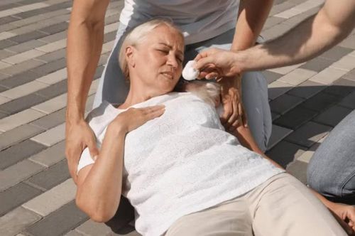 Các triệu chứng liên quan đến sốc nhiệt thường rất nghiêm trọng. (Ảnh: ITN).