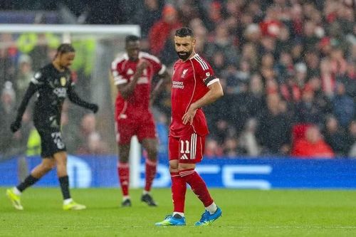 Tiền đạo Mohamed Salah: Giá trị giảm từ 50 triệu euro xuống còn 30 triệu euro, mất 20 triệu euro. Mùa giải không còn bùng nổ như trước và tương lai rời Liverpool khiến định giá của ngôi sao Ai Cập đi xuống.