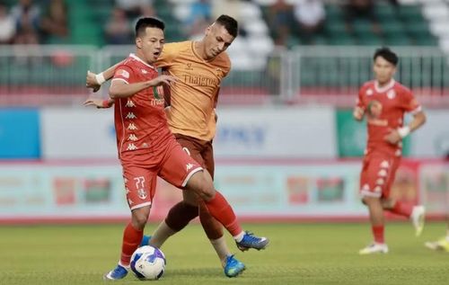 Ở nhóm cuối bảng, cuộc đua trụ hạng V-League đang diễn ra vô cùng quyết liệt giữa 5 đội bóng là Thanh Hóa, Hoàng Anh Gia Lai, Becamex TPHCM, SHB Đà Nẵng và PVF CAND. Ảnh: VPF.