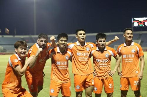 Lúc này, SHB Đà Nẵng và PVF CAND đang gặp rất nhiều bất lợi khi đang xếp ở hai vị trí cuối cùng trên bảng xếp hạng V-League. Ảnh: VPF.