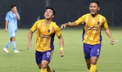 Đội hạng Nhì của giải hạng Nhất nhận 1 tỷ đồng và Huy chương bạc. Đội hạng Ba nhận 500 triệu đồng và Huy chương đồng. Ảnh: Internet.