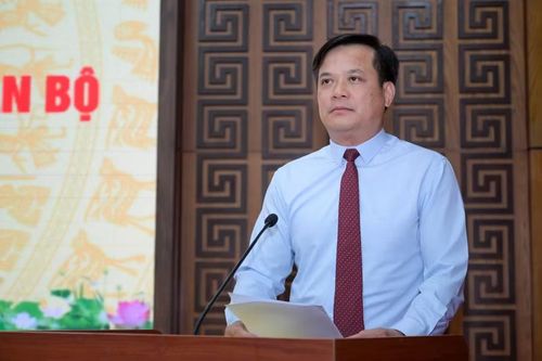 Ông Lò Văn Cương, Phó Chủ tịch Thường trực UBND tỉnh Điện Biên.