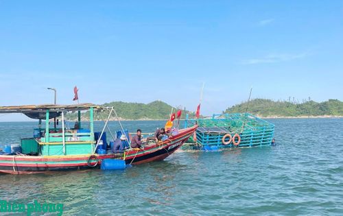 Vị trí tàu cá TH-91895-TS bị chìm cách bờ khoảng 5-6 km. Ảnh: Thanh Giang