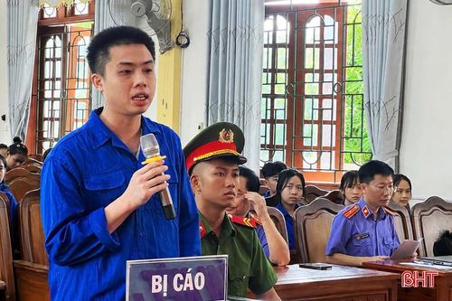 Bị cáo Đoàn Xuân Thế khai nhận tại phiên tòa.
