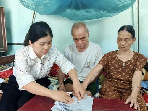 Thượng Ninh: Đưa dịch vụ công đến tận nhà hỗ trợ phục vụ người già, người yếu thế - Báo Thanh Hóa