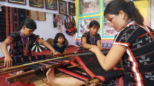 Đồng bào dân tộc thiểu số thành phố Đà Nẵng được hỗ trợ 100% mức đóng bảo hiểm y tế. Ảnh minh họa: PV
