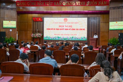 Toàn cảnh hội nghị.