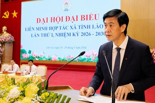 Ông Phan Trung Bá, Phó Chủ tịch UBND tỉnh phát biểu tại đại hội.