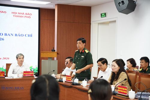 Đại tá Vũ Kim Thắng, Phó Chính ủy Bộ Chỉ huy Quân sự thành phố Hải Phòng phát biểu tại hội nghị. Ảnh: Mekong ASEAN.