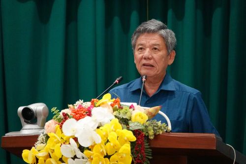 Đồng chí Ngô Chí Cường, Bí thư Tỉnh ủy, Chủ tịch HĐND tỉnh Đồng Tháp phát biểu tại hội nghị.