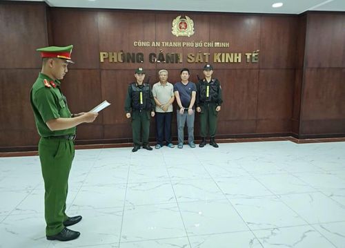 Cơ quan CSĐT Công an TP Hồ Chí Minh bắt giữ hai đối tượng Nguyễn Đăng Thu và Nguyễn Đăng Hải.