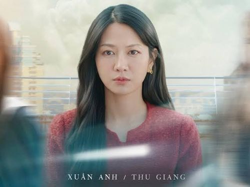 Lê Bống tích cực thử sức ở nhiều vai trò như MC, người mẫu và diễn viên.