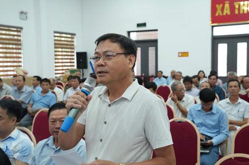 Đại biểu phát biểu ý kiến tại hội nghị. Ảnh: Vân Thư