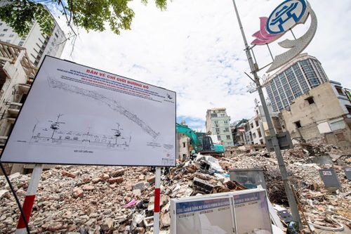 Hiện trường mặt bằng đã giải phóng phục vụ dự án đường Vành đai 2,5 đoạn qua phường Thanh Xuân. Ảnh: PV