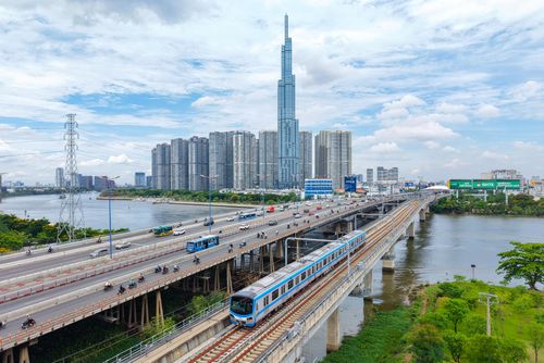 Mô hình TOD tiên tiến giúp tích hợp không gian thương mại sầm uất với hành lang hạ tầng giao thông. Ảnh: THUẬN VĂN