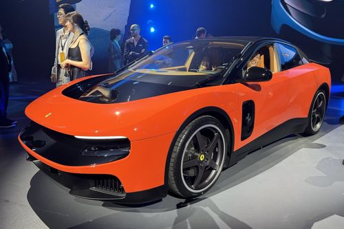 Vị CEO nhấn mạnh Ferrari Luce chỉ là sự bổ sung vào dải sản phẩm hiện tại, thay vì thay thế hoàn toàn các dòng xe dùng động cơ xăng.