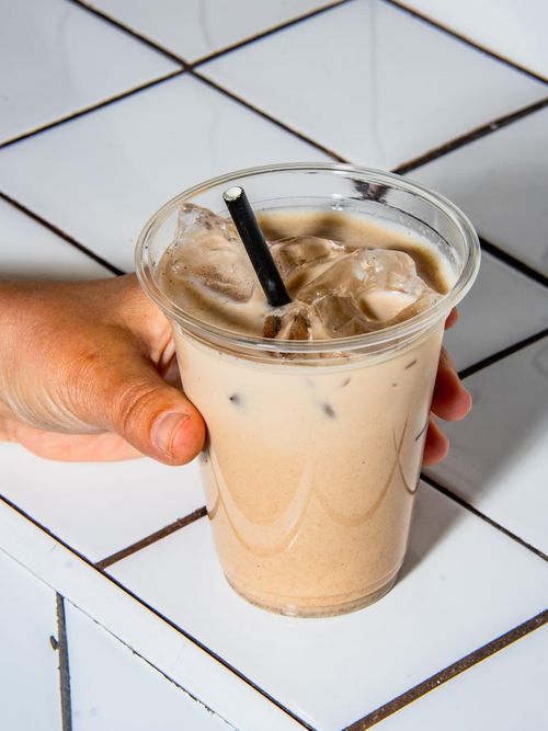 “Mọi người thực sự rất thích món này”, đại diện Tacos Padre ở London nói về ly horchata đang được thực khách yêu thích. Ảnh: James Moyle.
