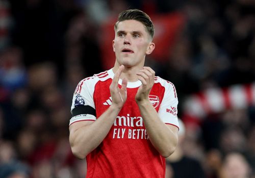 Arsenal trả giá đắt cho giấc mơ Champions League. Ảnh: Reuters.