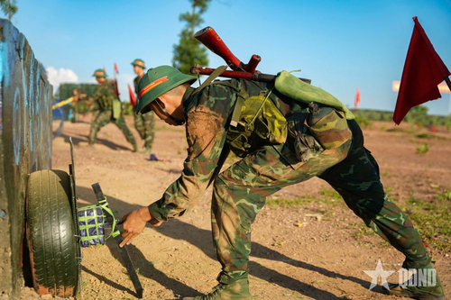 Chuẩn bị điểm hỏa.