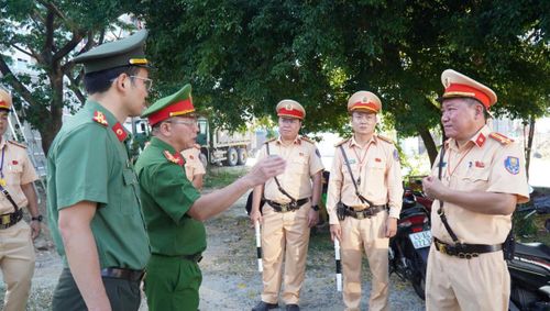 Lãnh đạo Công an TP Đà Nẵng chỉ đạo tại buổi diễn tập.