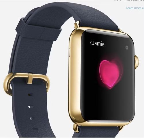 Không chỉ dừng lại ở đèn xanh, nhiều mẫu smartwatch hiện đại còn được trang bị thêm đèn đỏ và hồng ngoại để đo nồng độ oxy trong máu, một tính năng ngày càng phổ biến trên các thiết bị đeo thông minh cao cấp.