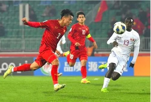 Theo thông tin mới nhất, Hồ Văn Cường bị đứt hoàn toàn dây chằng chéo trước đầu gối nên sẽ phải nghỉ thi đấu hết năm 2026.
