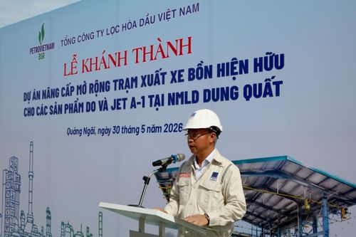Ông Nghiêm Đức Dương - Phó Tổng Giám đốc BSR phát biểu tại lễ khánh thành.