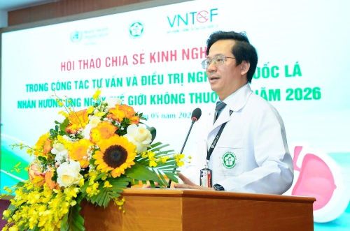 PGS.TS Vũ Văn Giáp – Phó Giám đốc Bệnh viện Bạch Mai nhấn mạnh, thuốc lá không chỉ là vấn đề của riêng người hút mà đang trở thành gánh nặng sức khỏe quốc gia.