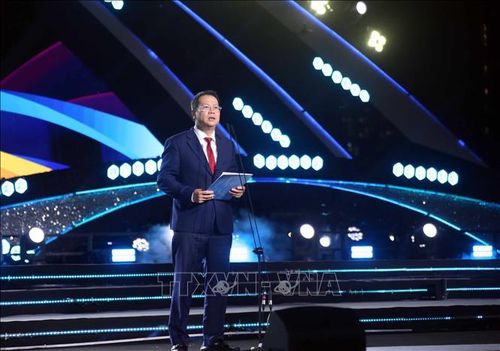 Chủ tịch UBND thành phố Đà Nẵng Nguyễn Mạnh Hùng phát biểu khai mạc lễ hội. Ảnh: Trần Lê Lâm/TTXVN