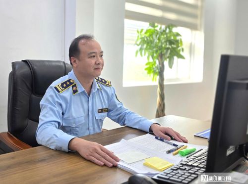 Ông Phạm Ngọc Sơn, Chi cục trưởng Chi cục Quản lý thị trường thành phố Đà Nẵng, cho biết lực lượng chức năng sẽ tăng cường kiểm tra, xử lý nghiêm tình trạng lợi dụng mùa pháo hoa để nâng giá bất hợp lý, bán không đúng giá niêm yết.