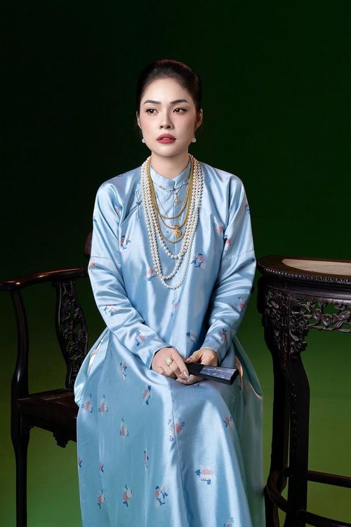 Dương Cẩm Lynh gây xúc động với hình ảnh người phụ nữ Nam Bộ hiền lành, cam chịu.