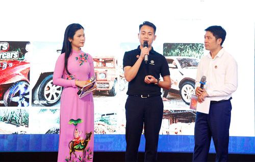  KOL Trương Văn Đạo sở hữu trang fanpage và youtube "ND-Woodworking Art" hơn 7,5 triệu người theo dõi chia sẻ kinh nghiệm xây dựng video lành mạnh trên mạng xã hội. 