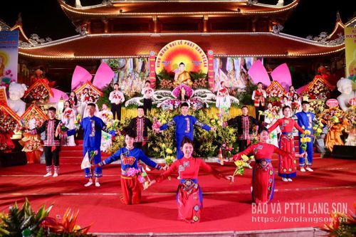 Chương trình văn nghệ chào mừng Đại lễ Phật đản