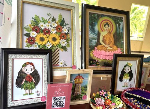 Các sản phẩm tranh bằng giấy xoắn