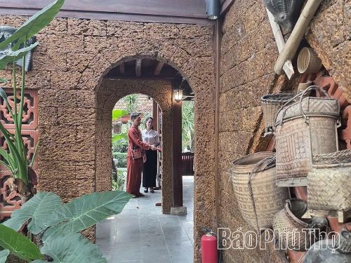 Khác biệt lớn nhất làm nên thương hiệu của Lương Sơn Retreat chính là sự tôn vinh giá trị văn hóa Mường một cách chân thực.