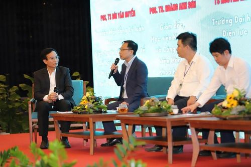 Các chuyên gia, nhà khoa học thảo luận tại Hội thảo
