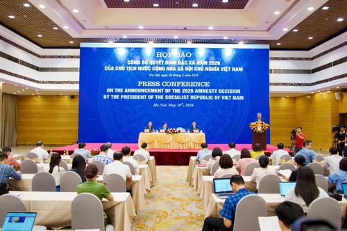 Toàn cảnh họp báo